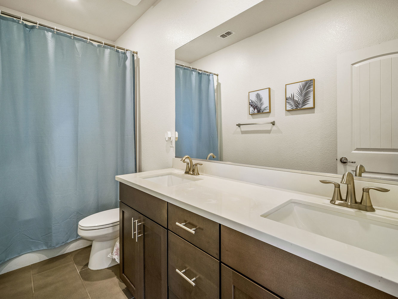 9882_SummertonWay_Int_Bathroom2_1_01