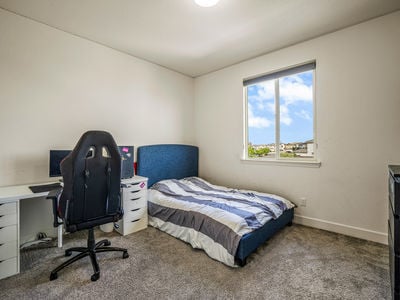 9882_SummertonWay_Int_Bedroom3_1_01