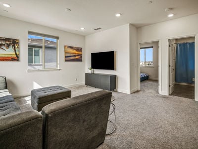 9882_SummertonWay_Int_BonusRoom_1_01