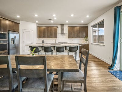 9882_SummertonWay_Int_DiningRoom_1_02