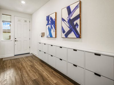 9882_SummertonWay_Int_Foyer_1_01