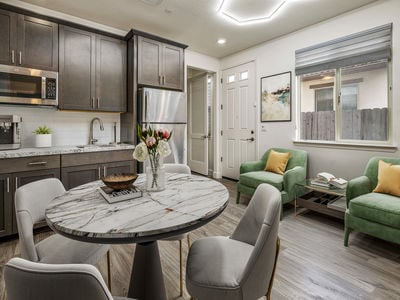 9882_SummertonWay_Int_Kitchenette_1_01_Staged