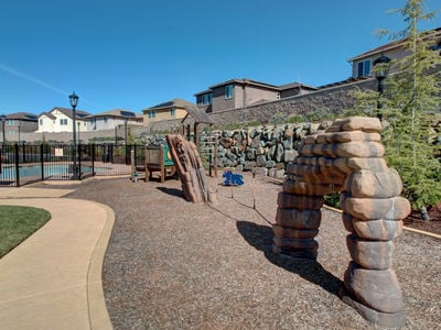 Blackstone_Club_Play_01