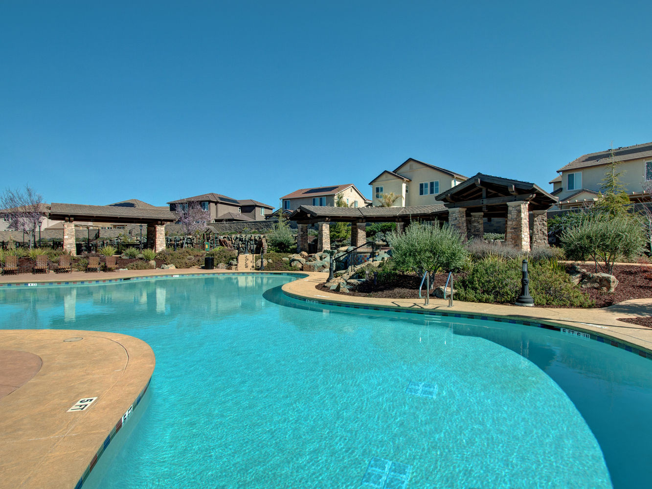 Blackstone_Club_Pool_02