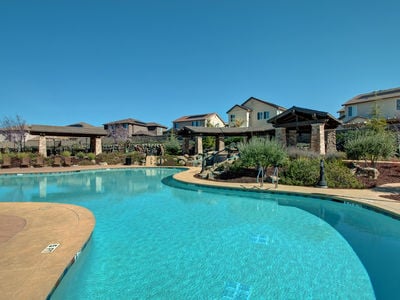 Blackstone_Club_Pool_02