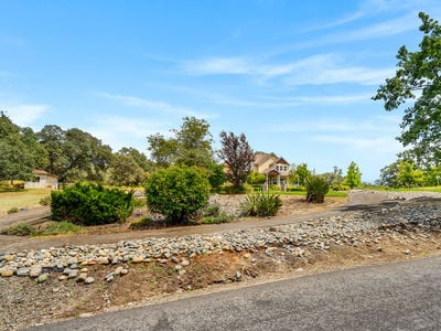 3140_RidgelineDrive_Ext_Front_1_02