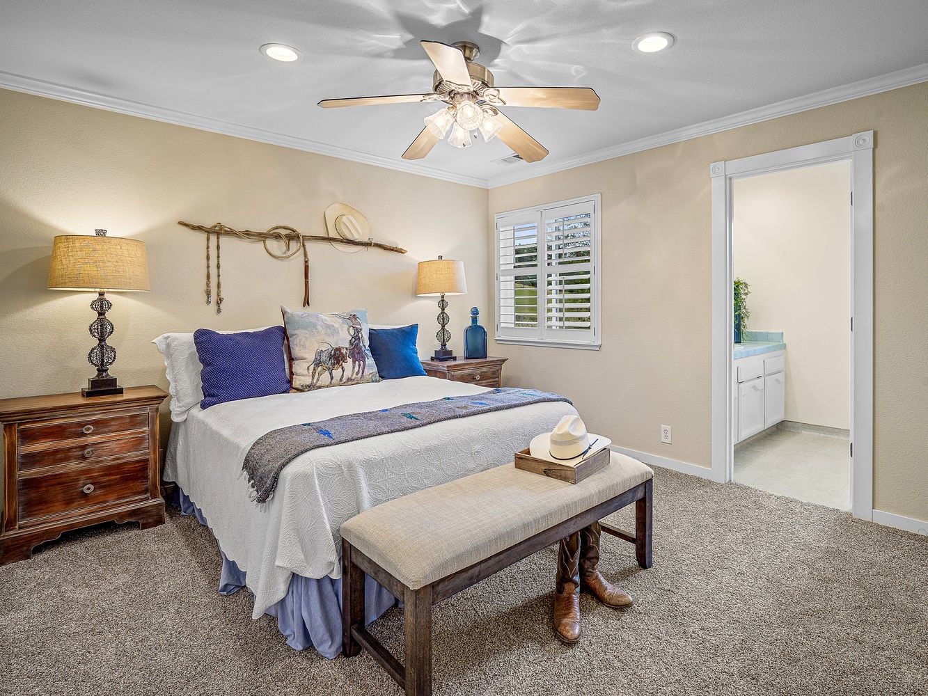 3140_RidgelineDrive_Int_Bedroom2_1_01
