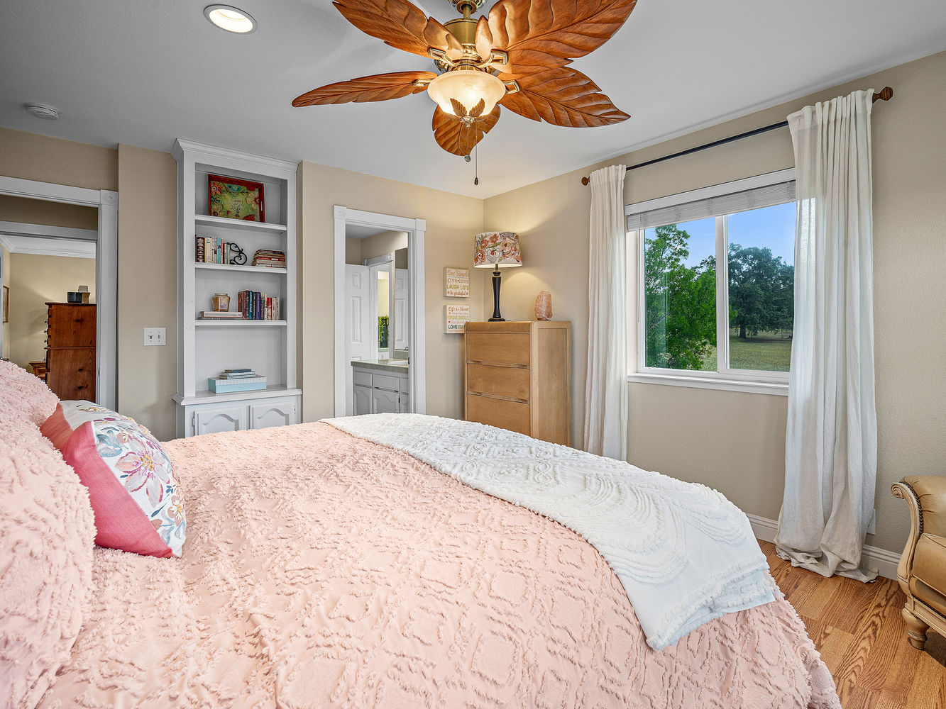 3140_RidgelineDrive_Int_Bedroom3_1_02