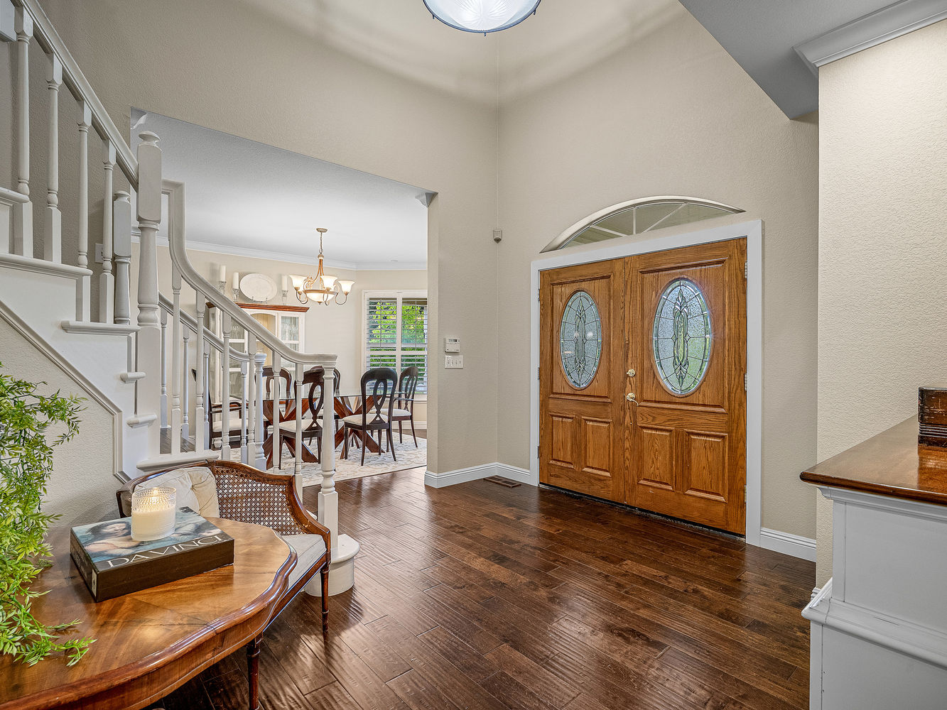 3140_RidgelineDrive_Int_Foyer_1_02