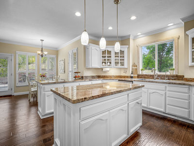 3140_RidgelineDrive_Int_Kitchen_1_01