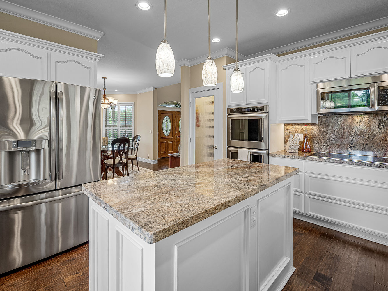 3140_RidgelineDrive_Int_Kitchen_1_03
