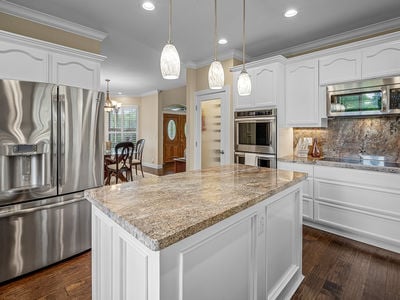 3140_RidgelineDrive_Int_Kitchen_1_03