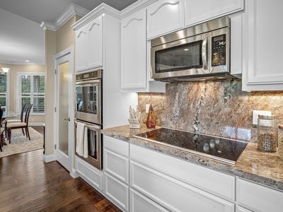 3140_RidgelineDrive_Int_Kitchen_1_05