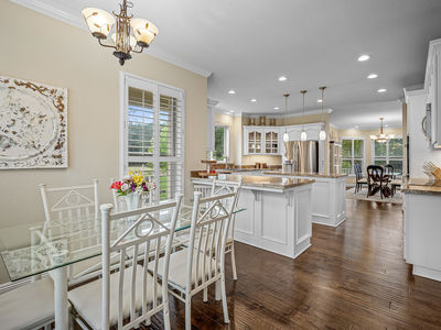 3140_RidgelineDrive_Int_Kitchen_1_07