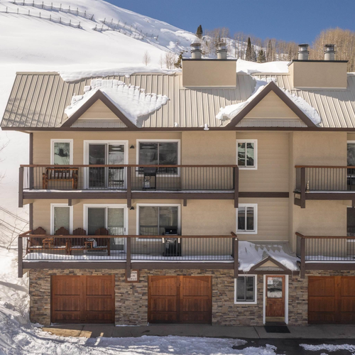 SOLD | 721 Gothic Road, Unit Oak #2