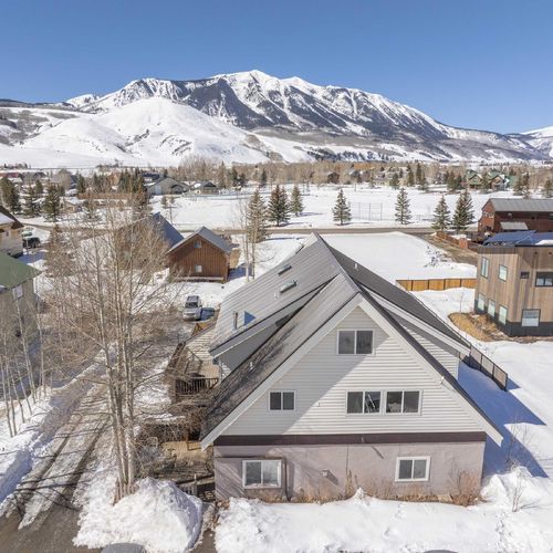 SOLD | 217 Gillaspey Avenue, Unit 2