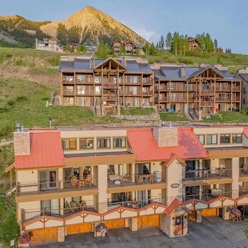 SOLD | Paradise Condo, Unit 110