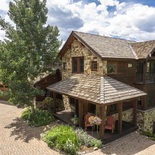 SOLD | 2 Peakview Drive