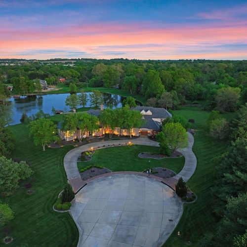 Luxury Home Near St. Louis | The Clairmont Estate
