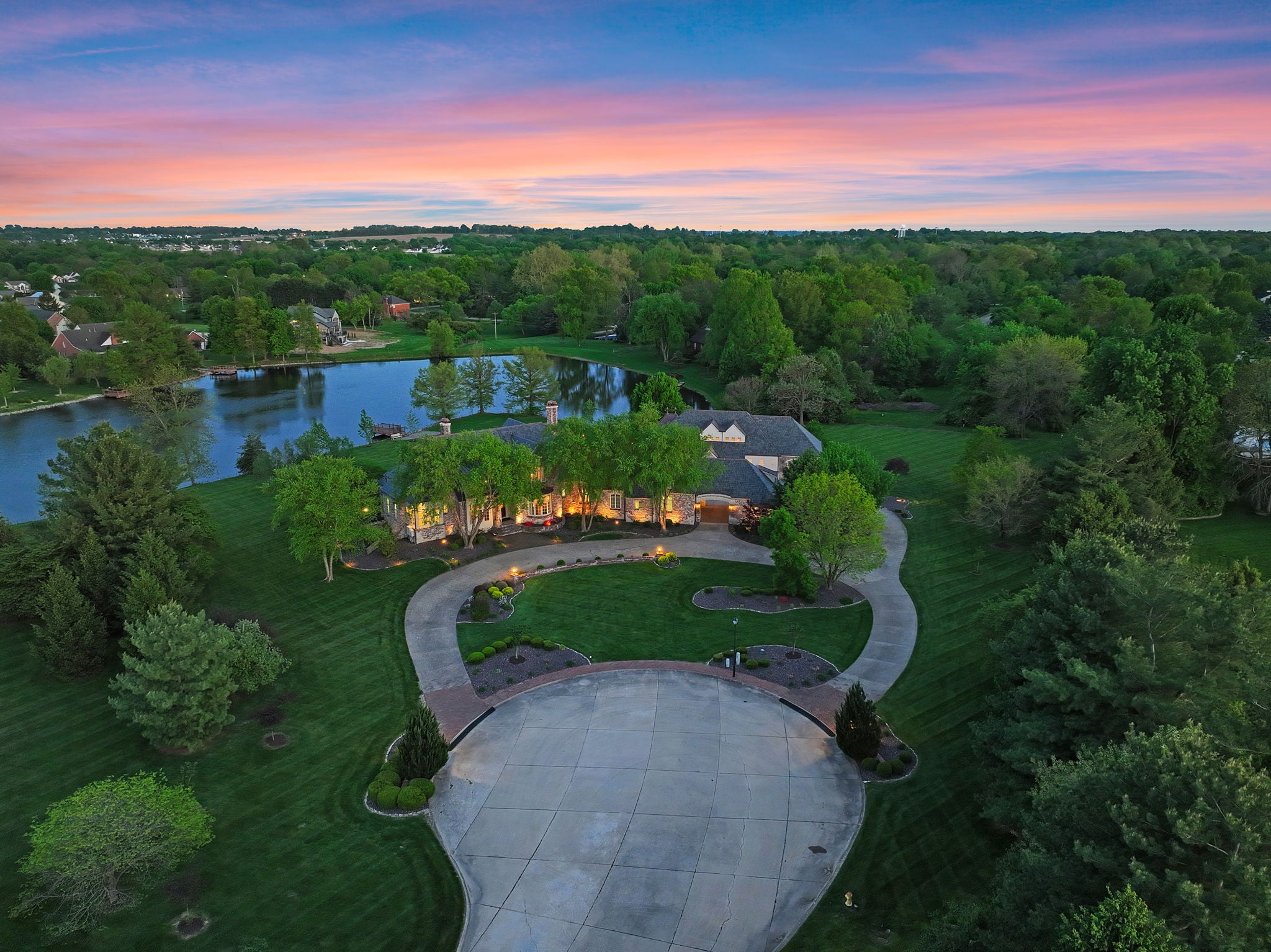 Million dollar luxury waterfront home near St. Louis in Shiloh Illinois