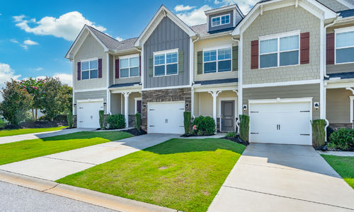 Why It's Important To Work With A Realtor