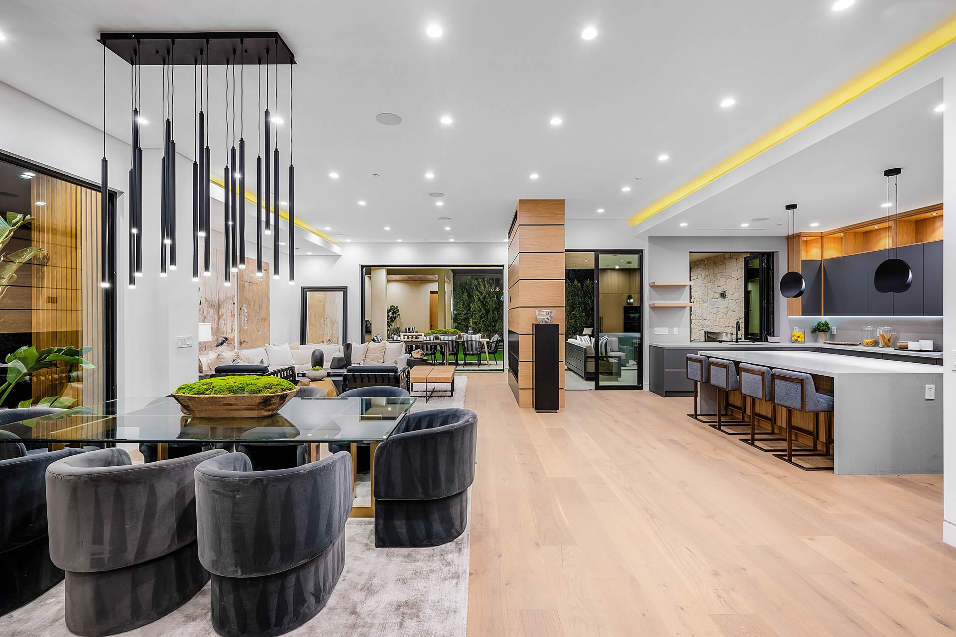 contemporary-open-plan-kitchen-and-living-area-2025-02-10-06-40-31-utc