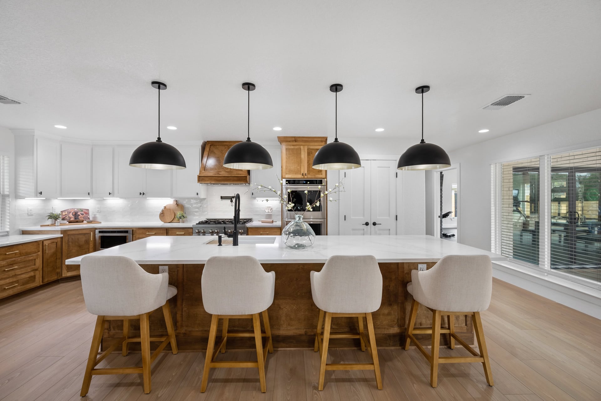 shutterstock_2336859013