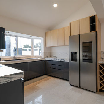 HOUSE ON HUAYACAN AVE (4)