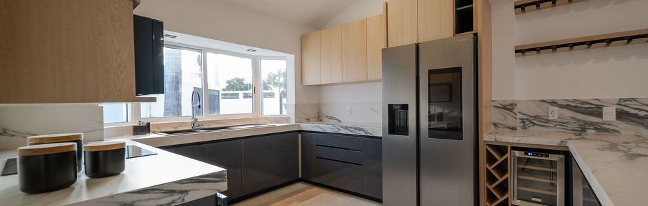 HOUSE ON HUAYACAN AVE.