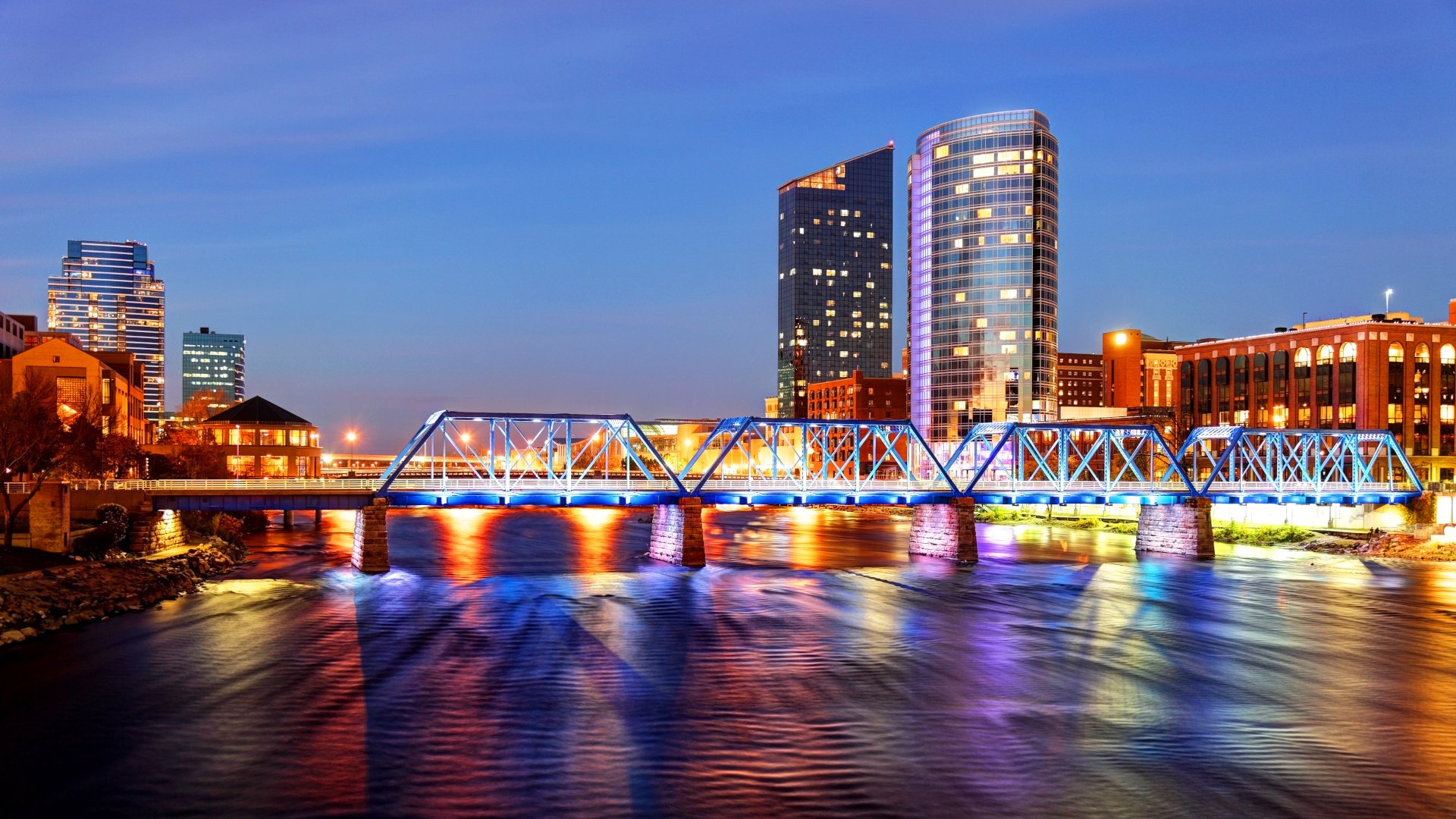 Grand Rapids Michigan skyline along the banks of the Grand river