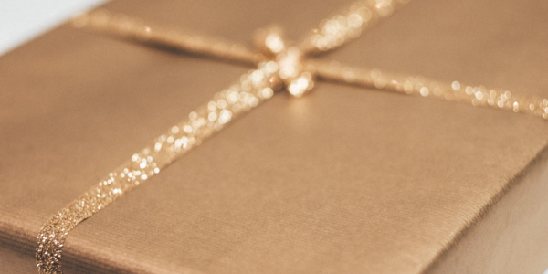 How to Splurge on Housewarming Gifts Without Straining …