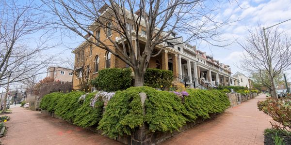 Inside a Restored 1925 Home for Sale at …