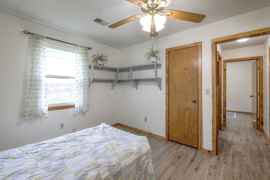 17-web-or-mls-Turner - 709 Walnut St, Greenwood, MO 17