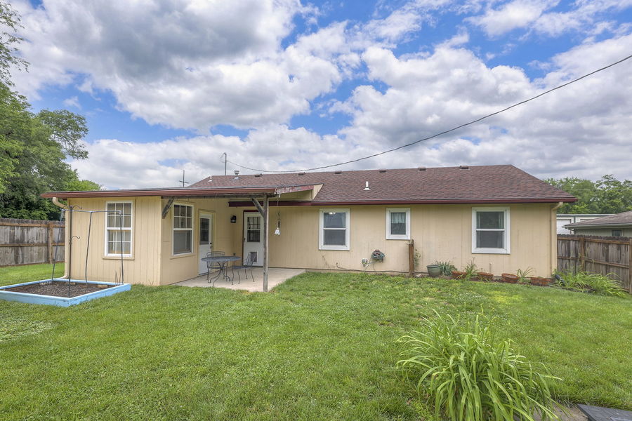 20-web-or-mls-Turner - 709 Walnut St, Greenwood, MO 23