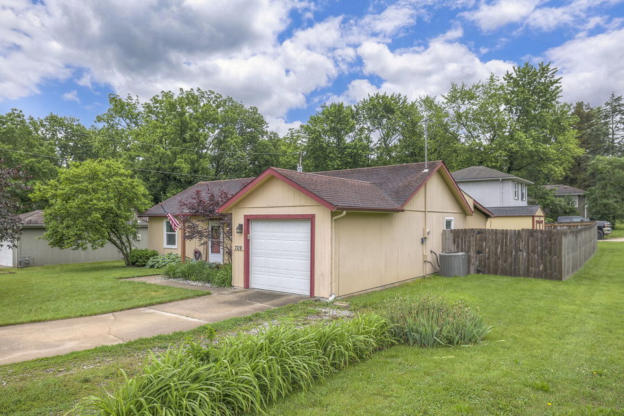 4-web-or-mls-Turner - 709 Walnut St, Greenwood, MO 05
