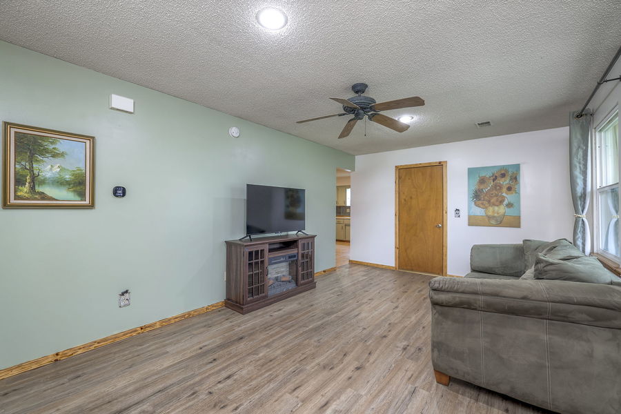 7-web-or-mls-Turner - 709 Walnut St, Greenwood, MO 07