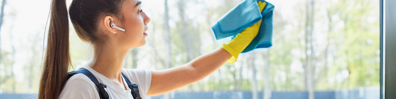 wash-windows-spring-cleaning-maintenance-lees-summit-home-advice-great-missouri-homes-reece-nichols-real-estate-merla-turner