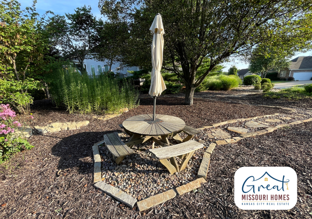 winterset-garden-butterfly-garden-2-lees-summit-great-missouri-homes-reece-nichols-merla-turner