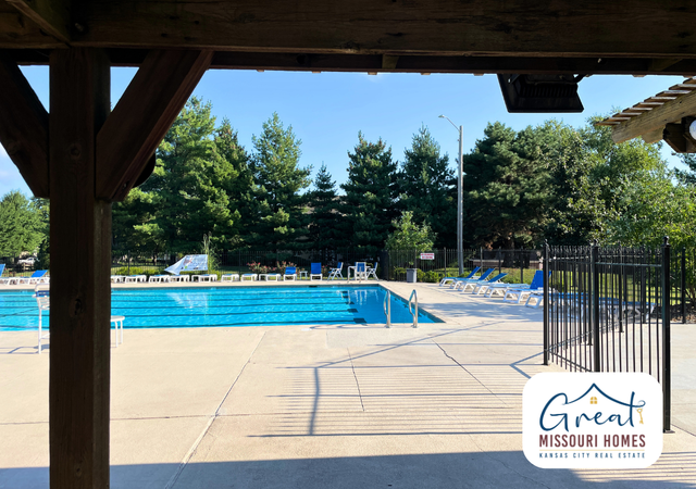 winterset-park-lees-summit-family-garden-pool-2-great-missouri-homes-reece-nichols-merla-turner