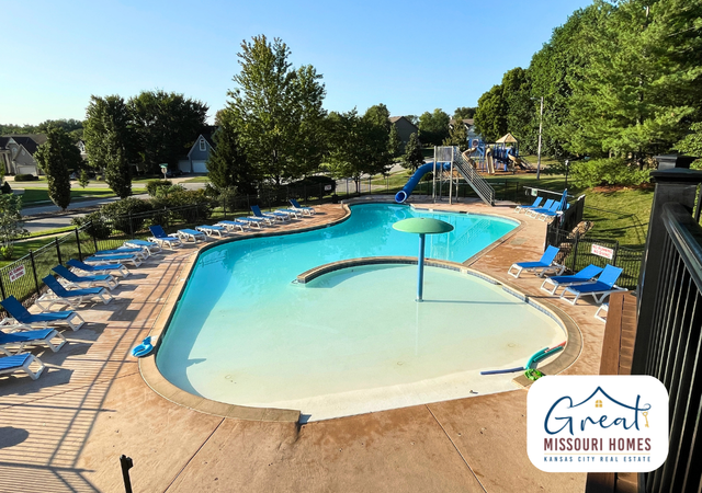 winterset-park-lees-summit-pool-full-great-missouri-homes-reece-nichols-merla-turner