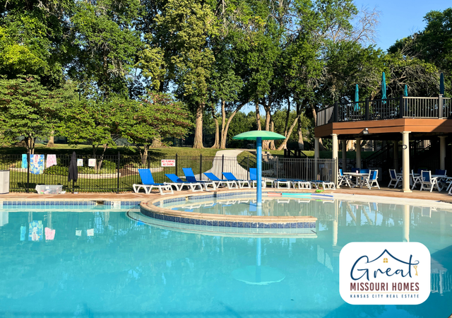 winterset-park-lees-summit-pool-play-great-missouri-homes-reece-nichols-merla-turner