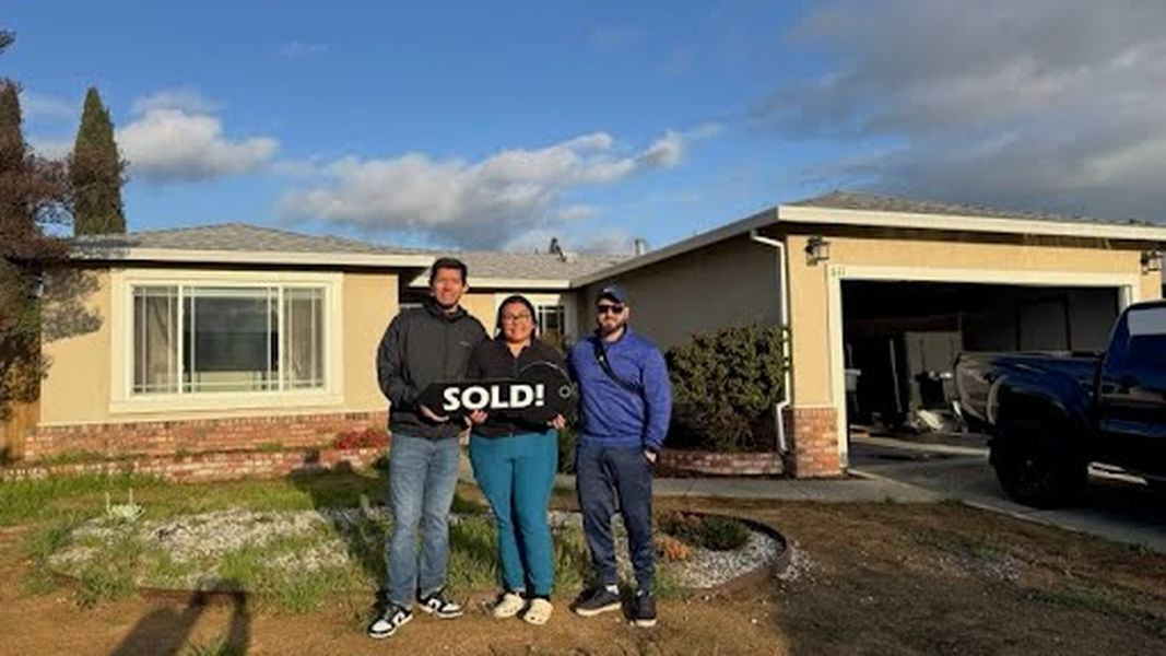 e256688a80fd991aa9d30803a8701cc7c8693a28-6