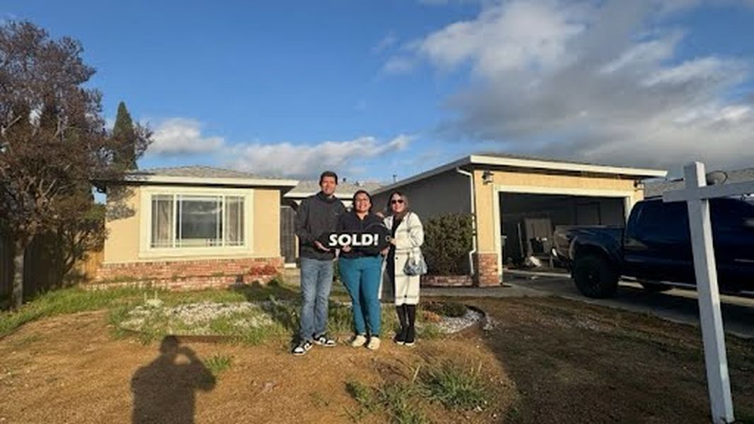 e256688a80fd991aa9d30803a8701cc7c8693a28-7