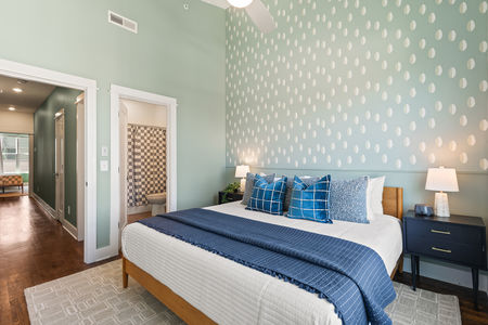 2001 Convent #5-32_RS