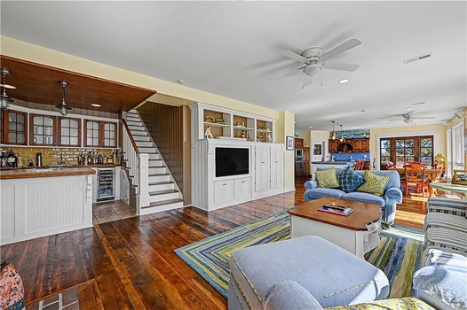 190c613e870fc637cb977accb0c852b0-cc_ft_1536