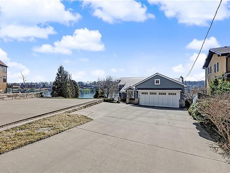 8abf10cfa3d5221f1b12b8d724b3119c-cc_ft_768