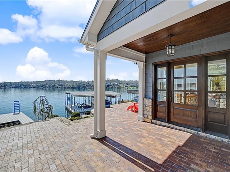 99d9d5a9f96886e787542ab33ad8b6d1-cc_ft_768