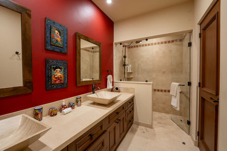 31e2cbe9-fb1b-4a8c-8175-ca9b5f6a212d