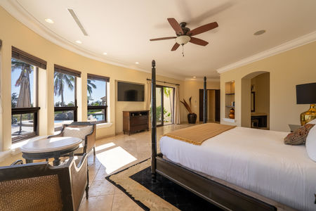 7c92ac6b-5b08-4af7-a526-c0761f4d21b6