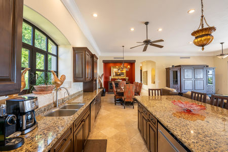 8c619a2f-4ea5-49f5-a7a2-44c4d58e4d2d